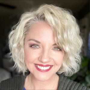 Meet your Posher, April